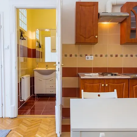 Puskin Apartment *